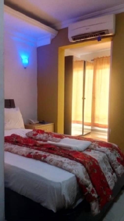 Theodawn Hotels @ Suite 29 イケジャ エクステリア 写真