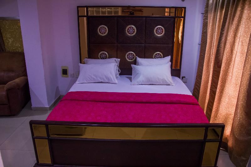 Theodawn Hotels @ Suite 29 イケジャ エクステリア 写真