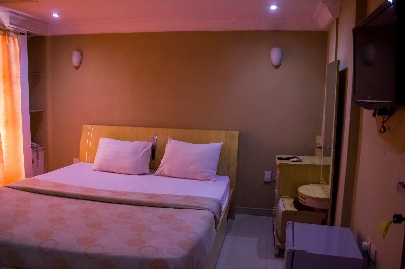 Theodawn Hotels @ Suite 29 イケジャ エクステリア 写真
