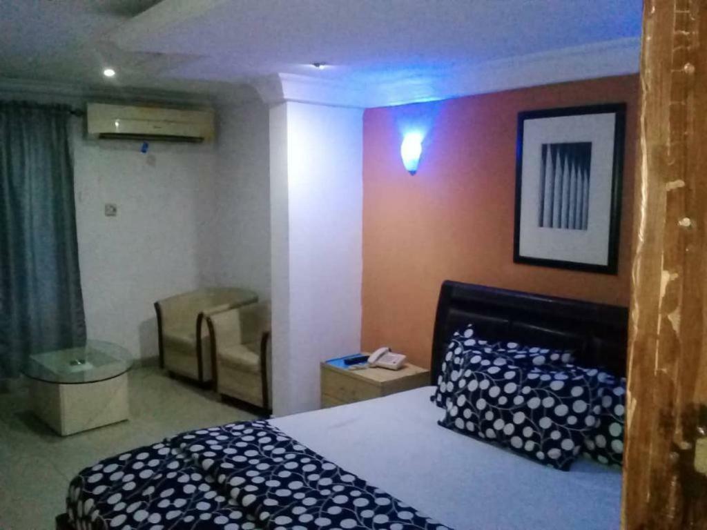 Theodawn Hotels @ Suite 29 イケジャ エクステリア 写真